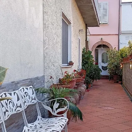 Comfy Flat Near The Apartment Torre del Lago Puccini