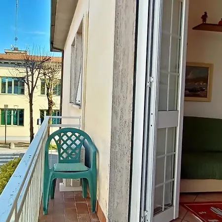 Comfy Flat Near The *