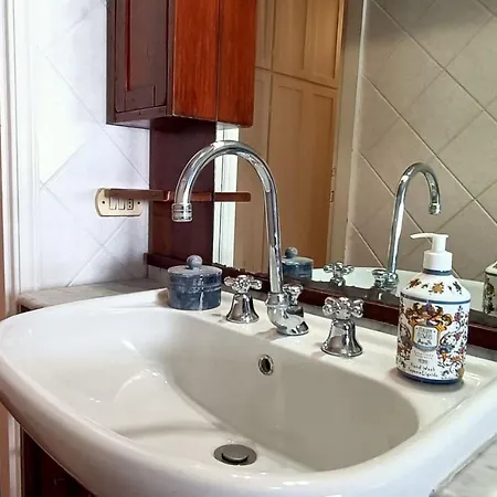 Comfy Flat Near The