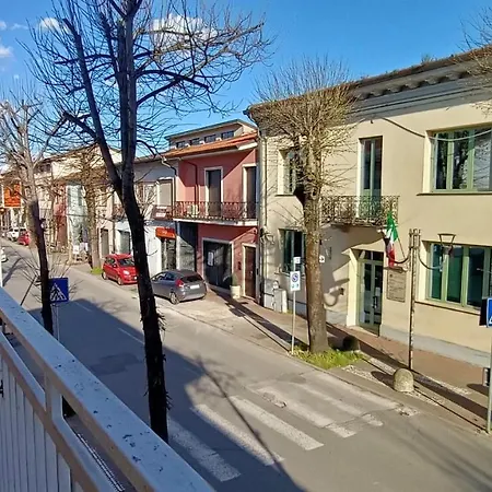 Apartment Comfy Flat Near The Torre del Lago Puccini