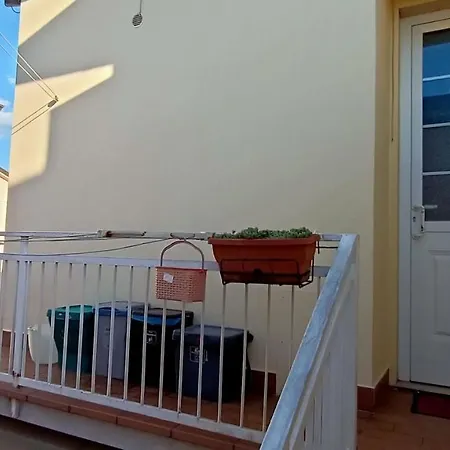 Comfy Flat Near The * Torre del Lago Puccini